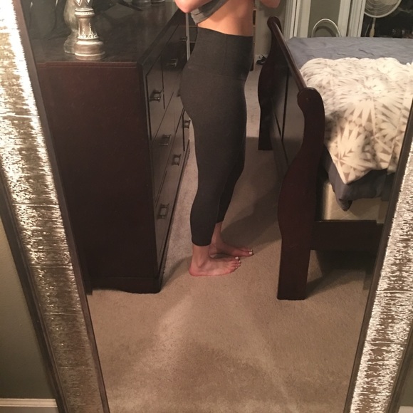 Lululemon Cotton Roll Down Crop - Picture 7 of 7